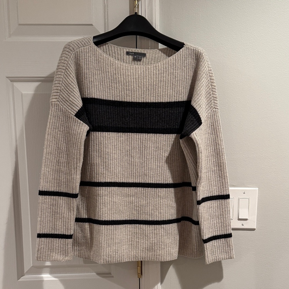 Vince Women's Sweater - Black and Cream Stripes